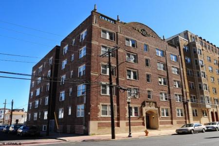 33 Iowa Ave, Atlantic City, 08401