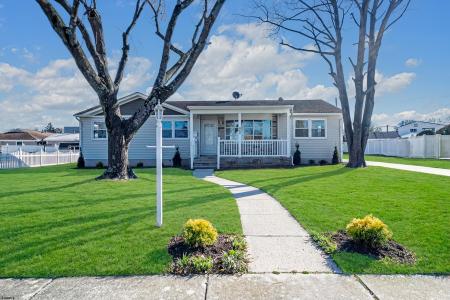 600 Hollywood, Northfield, 08225