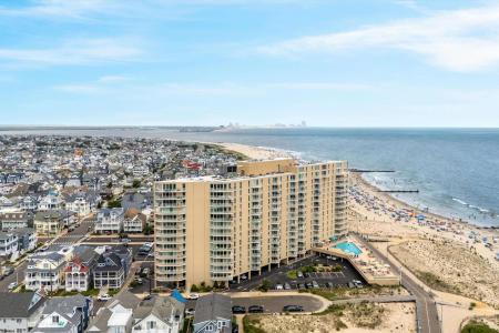 322 Boardwalk, Ocean City, 08226
